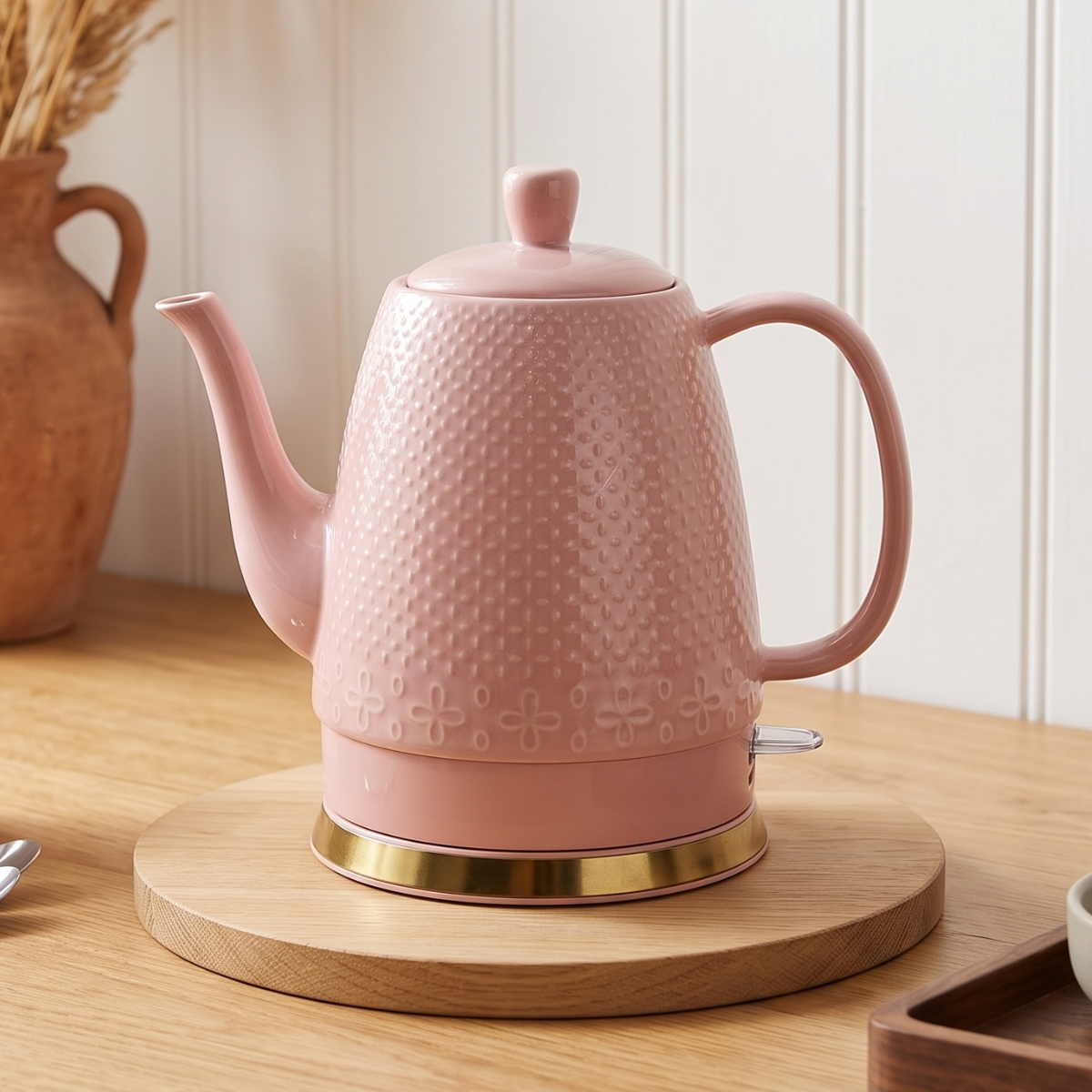 Chaleira Elétrica de Porcelana Elegance Rosa Flor e Poá com Base Dourada 1,5L