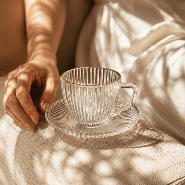 Jogo de 6 Xícaras de Vidro Graffiato Borda Dourada para Chá 230ml
