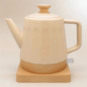 Chaleira Elétrica de Porcelana Elegance Nude Canelada com Detalhes e Base de Madeira 220V e 127V
